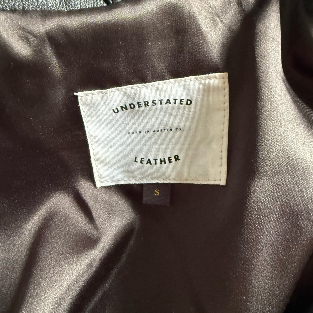 PRISTINE Understated Leather Bell Sleeve Leather Jacket and bag - Picture 9 of 15